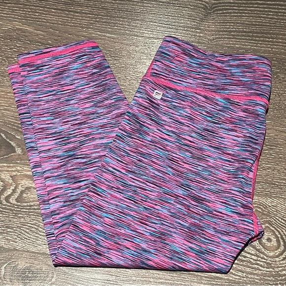 Fabletics Salar Capri Pop Pink Stripe - Picture 3 of 7